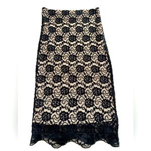 Lace black & beige skirt